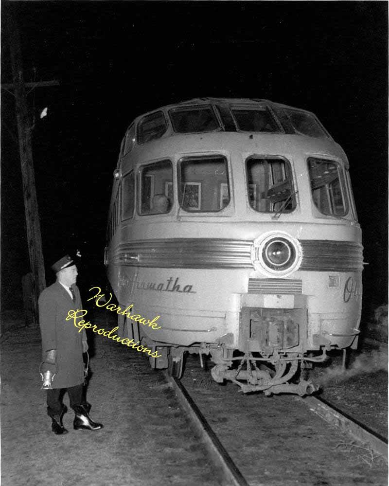 Milwaukee Road Olympian Hiawatha Skytop Lounge Car 8x10 eBay