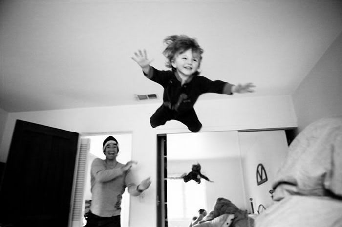 1254113135_children_and_parents_43.jpg