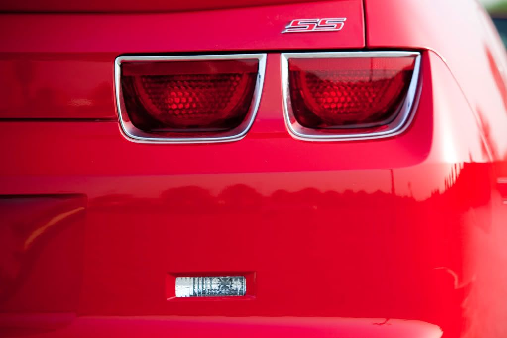2010-chevrolet-camaro-in-middle--16.jpg