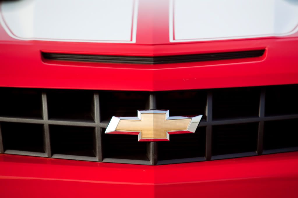 2010-chevrolet-camaro-in-middle--19.jpg