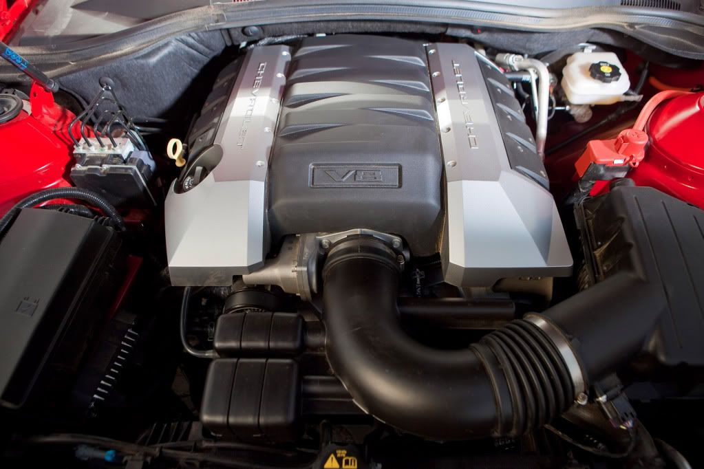2010-chevrolet-camaro-in-middle--23.jpg