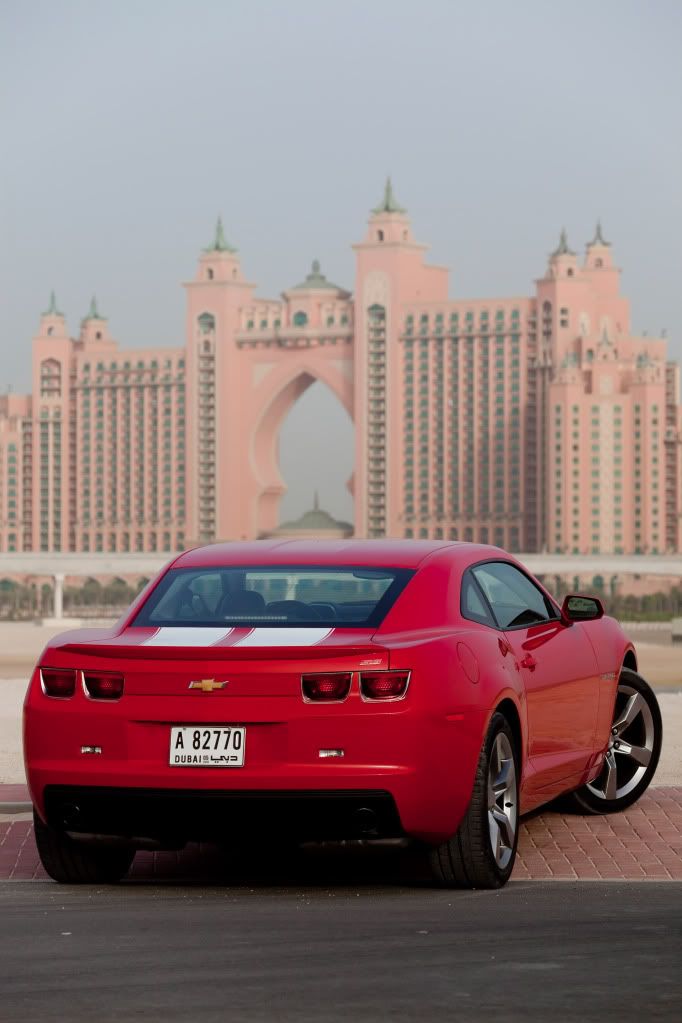 2010-chevrolet-camaro-in-middle--40.jpg