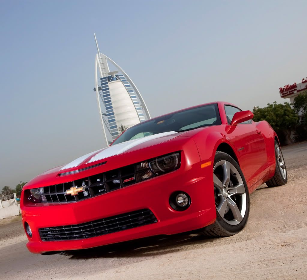 2010-chevrolet-camaro-in-middle--43.jpg