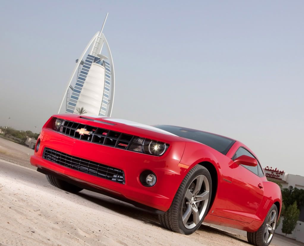 2010-chevrolet-camaro-in-middle--44.jpg