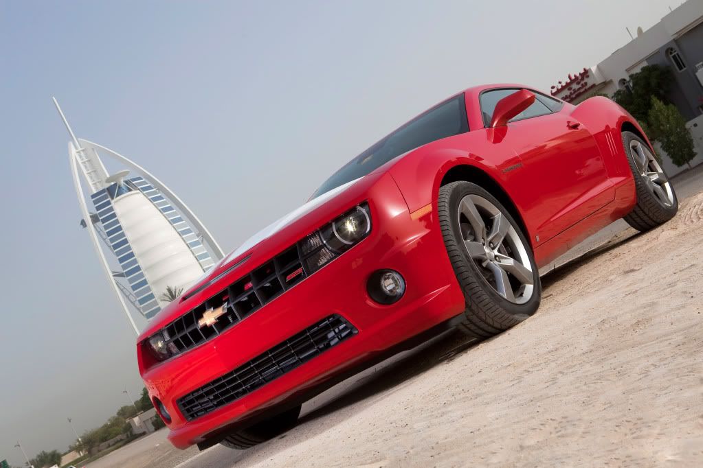 2010-chevrolet-camaro-in-middle--45.jpg