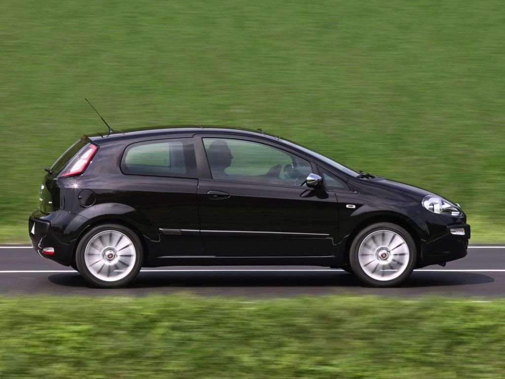 Fiat-Punto_Evo_2010_1600x1200_wa-11.jpg