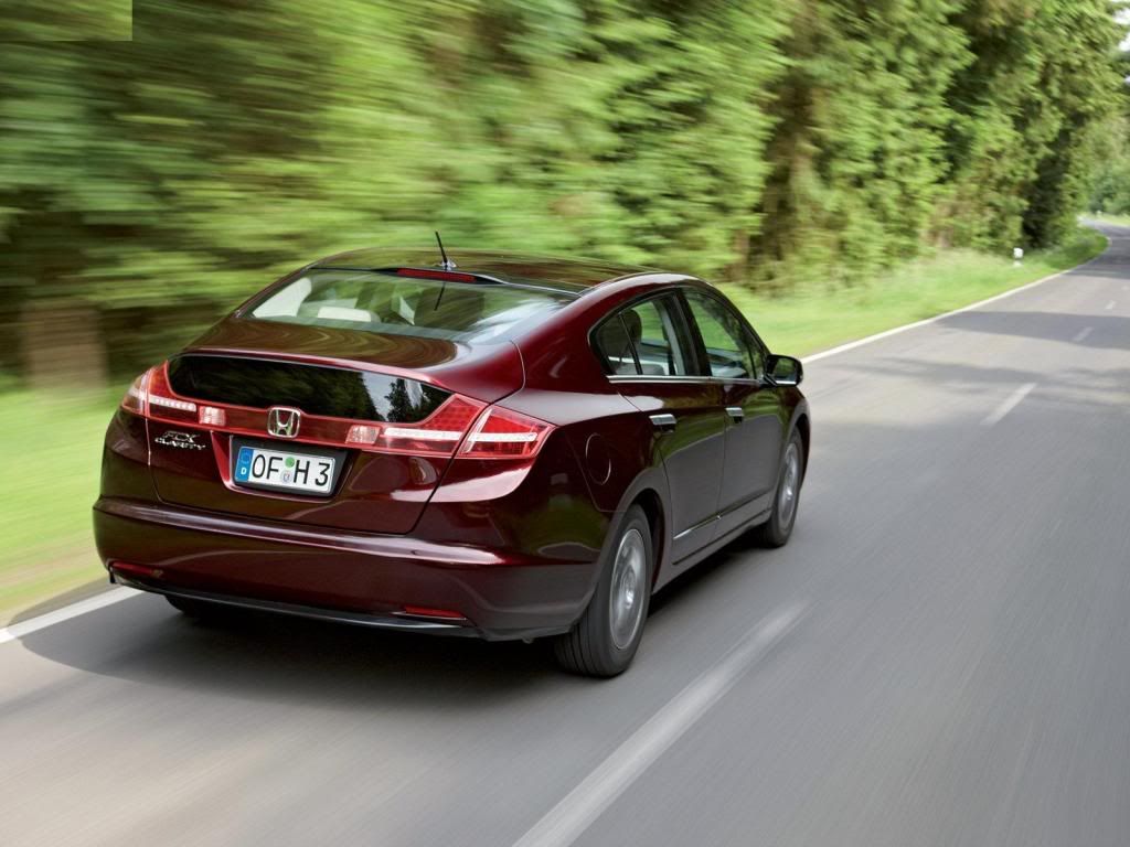 Honda-FCX_Clarity_2010_1600x1200-5.jpg