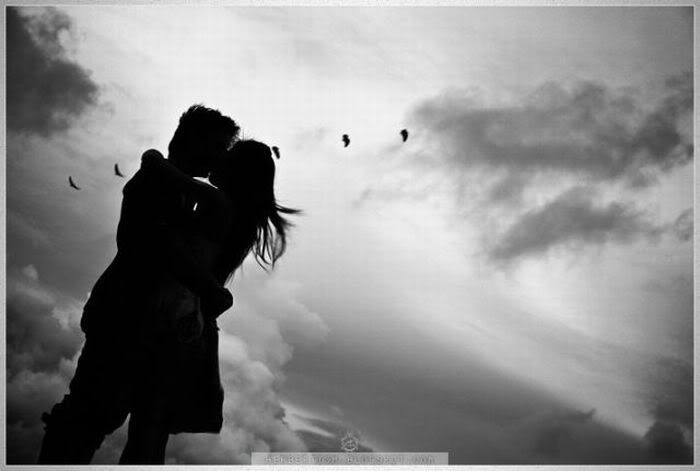 1253162313_black_and_white_01-1.jpg