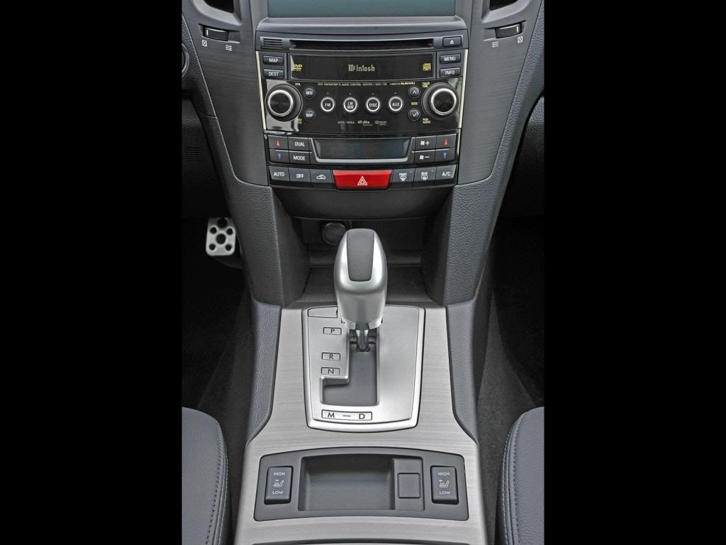 Subaru-Legacy_Tourer_2010_1600x1200.jpg