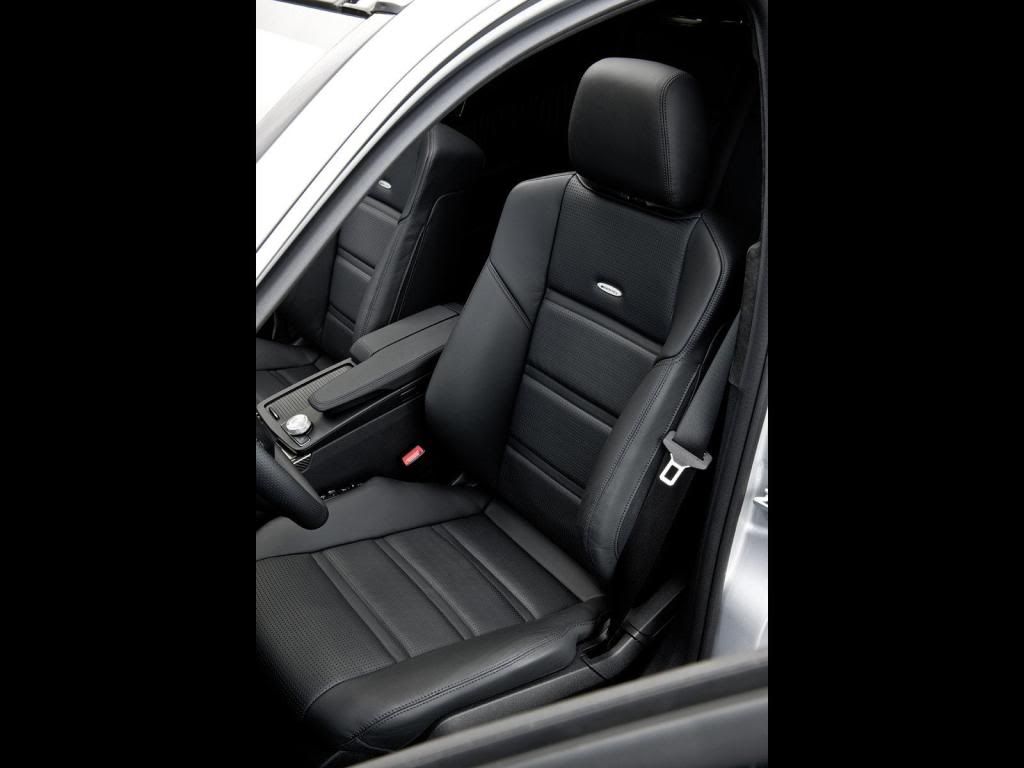 Mercedes-Benz-E63_AMG_Estate_2010_1.jpg