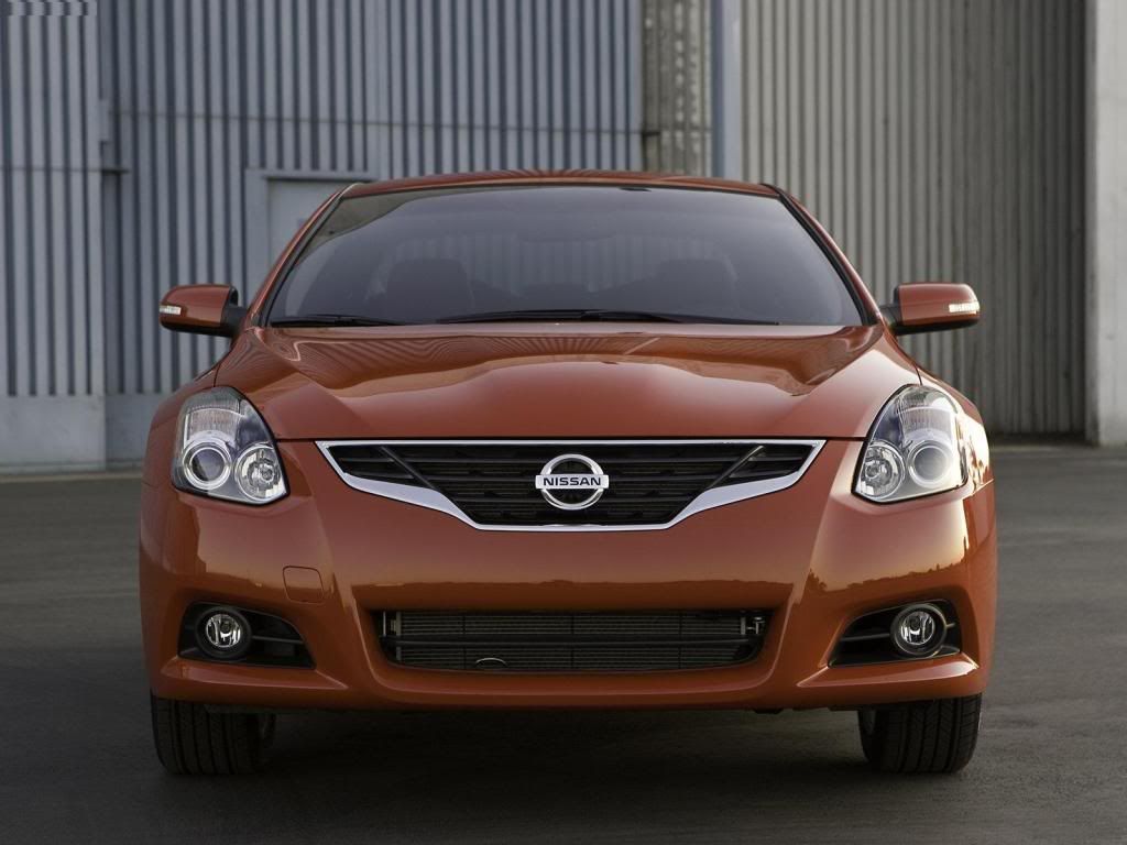 Nissan-Altima_Coupe_2010_1600x12-6.jpg