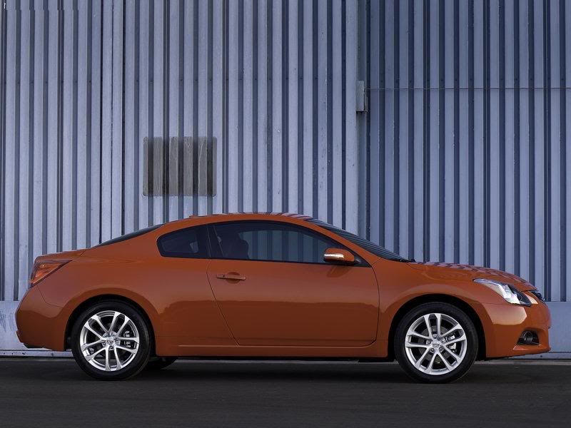 Nissan-Altima_Coupe_2010_800x600_wa.jpg