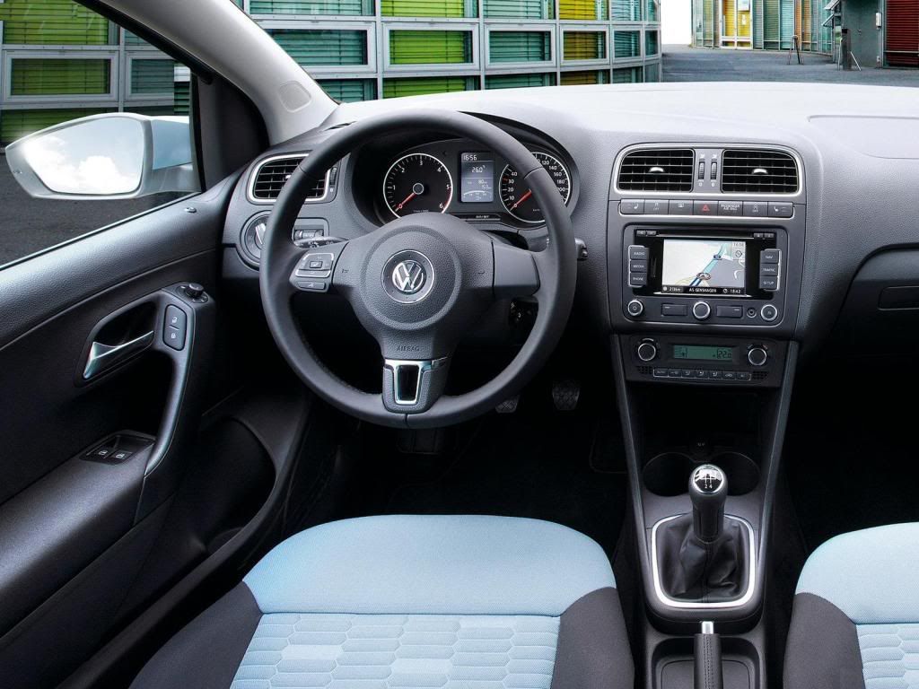 Volkswagen-Polo_BlueMotion_2010_-1.jpg