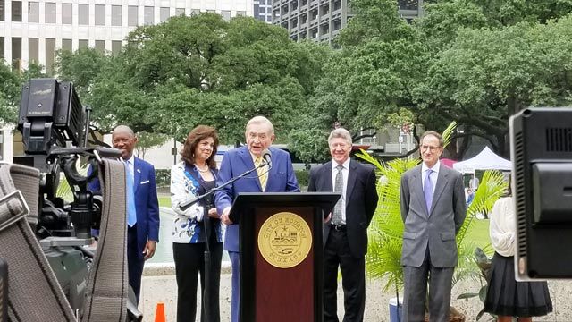 photo daveward2017_cityhall_1_zpsx0kpwia8.jpg