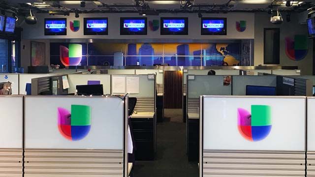 photo spanishTV_univision-kxln-newsroom_zpsosaqzcvb.jpg