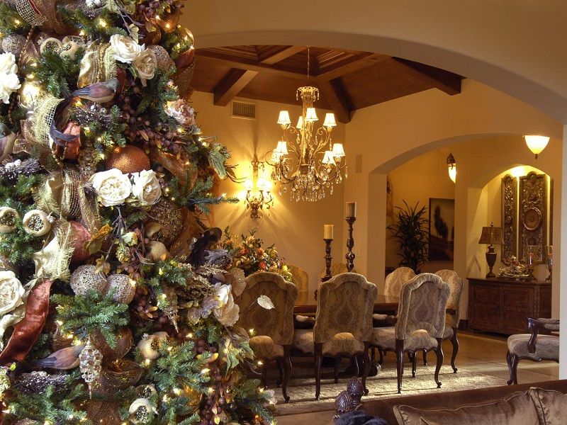 RMS_Leanne-Micheal-Interiors-Christmas-tree_s4x3jpgrendhgtvcom1280960_zpsda1d9793.jpg