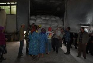 200 de tone, ajutor umanitar, România, Obileni, Moldova, Ghimpu, Basescu