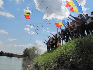 ADEVĂRATA BASARABIE, Iaşi, ATRAG, Podul de flori, actiunea 2012