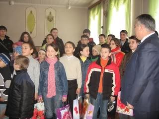 Senator, Viorel Badea, vizită, copiii din Orhei, Basarabia