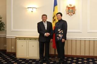 China, ajutoare pentru Moldova, Sprijin pentru sinistraţi, 5 milioane yani, reconstrucţia sediilor Parlamentului, Preşedinţiei