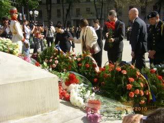 Pentru prima dată, la 9 mai, conducerea Republicii Moldova a organizat acțiuni de comemorare comune pentru soldații din armata română și cea sovietică