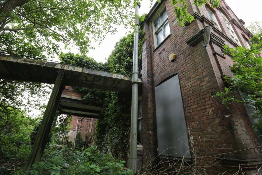 Woodside free library, Dudley, May 2016